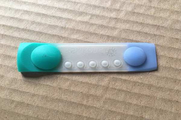 专业生产硅胶按键硅胶杯盖硅胶制品定制厂家