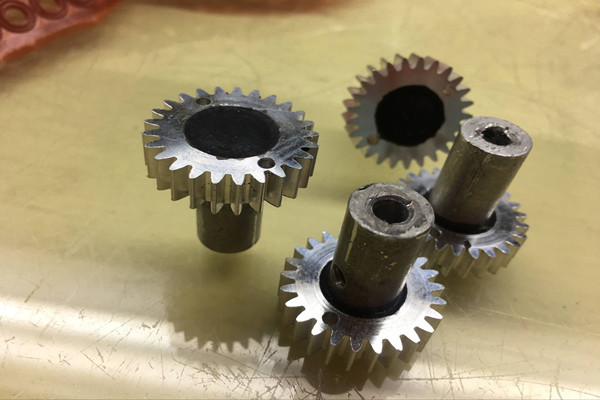 专业生产硅胶包五金件 轴承包胶产品