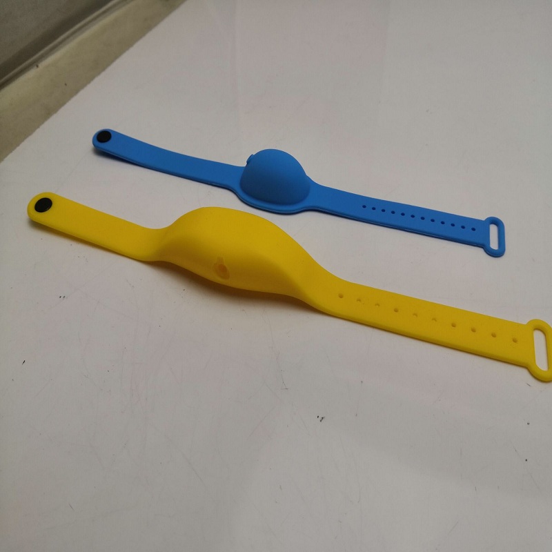 免洗手液硅胶手环的作用