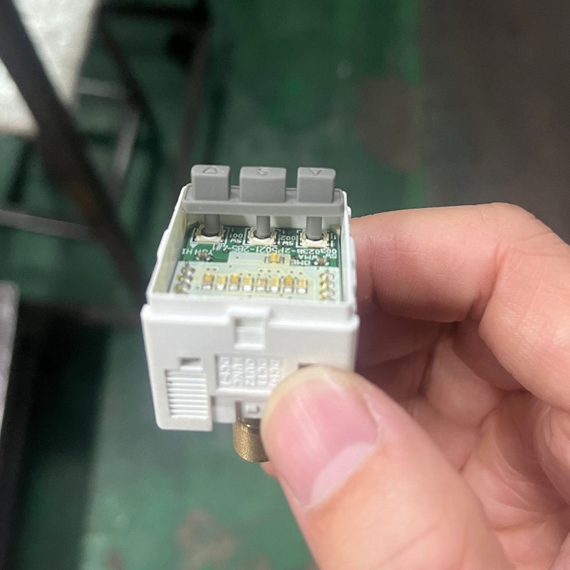 硅胶计数器按键位置的偏移对按键弹力的影响