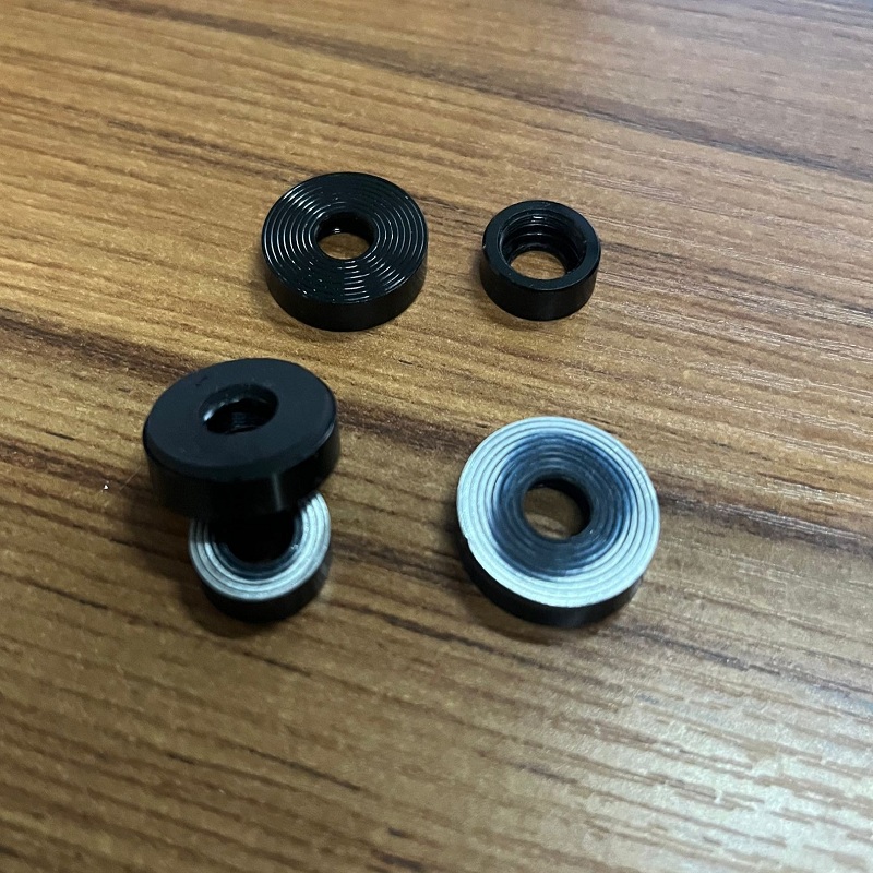 铝件圈表面可以包一层硅胶吗？