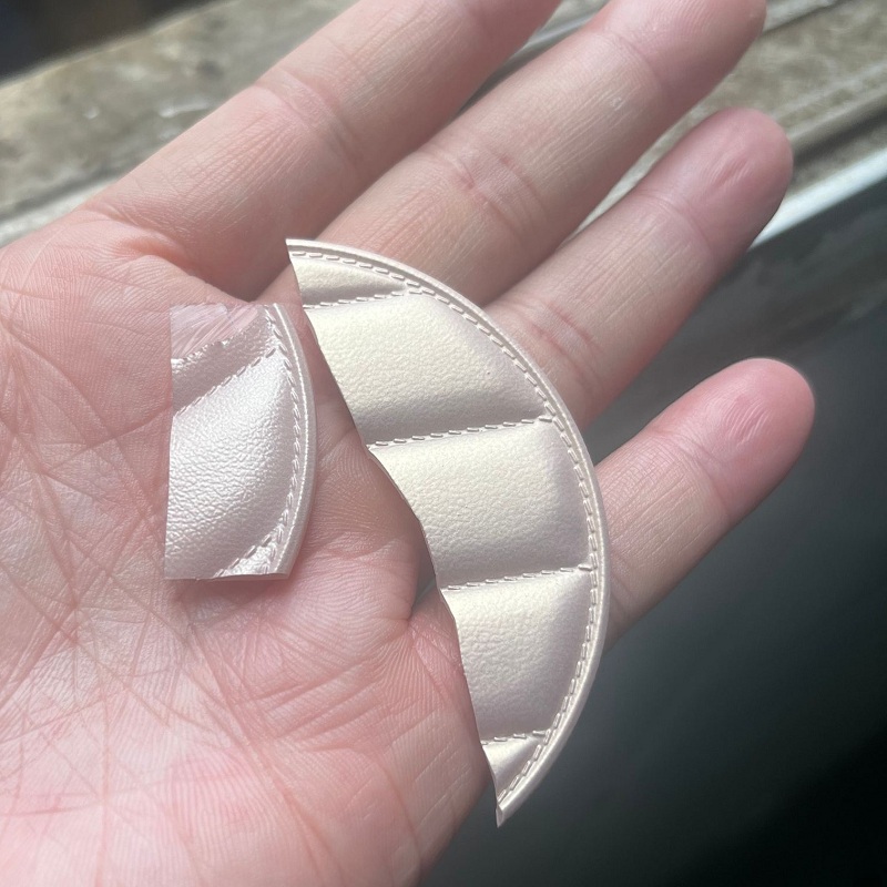 衣服硅胶缝制铭牌打样