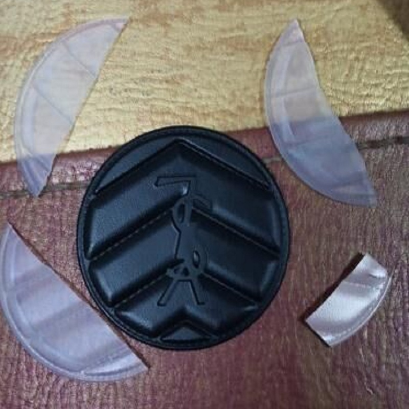 衣服硅胶缝制铭牌打样
