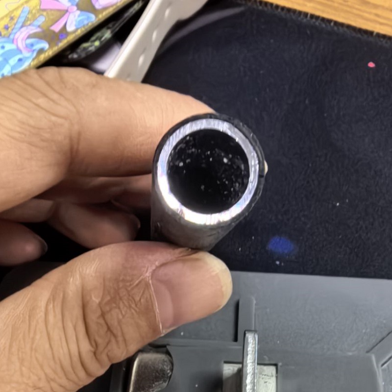 硅胶管套五金管组装难题