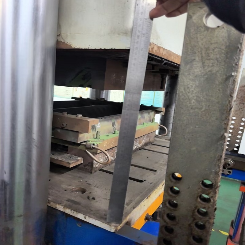 硅胶成型机行程